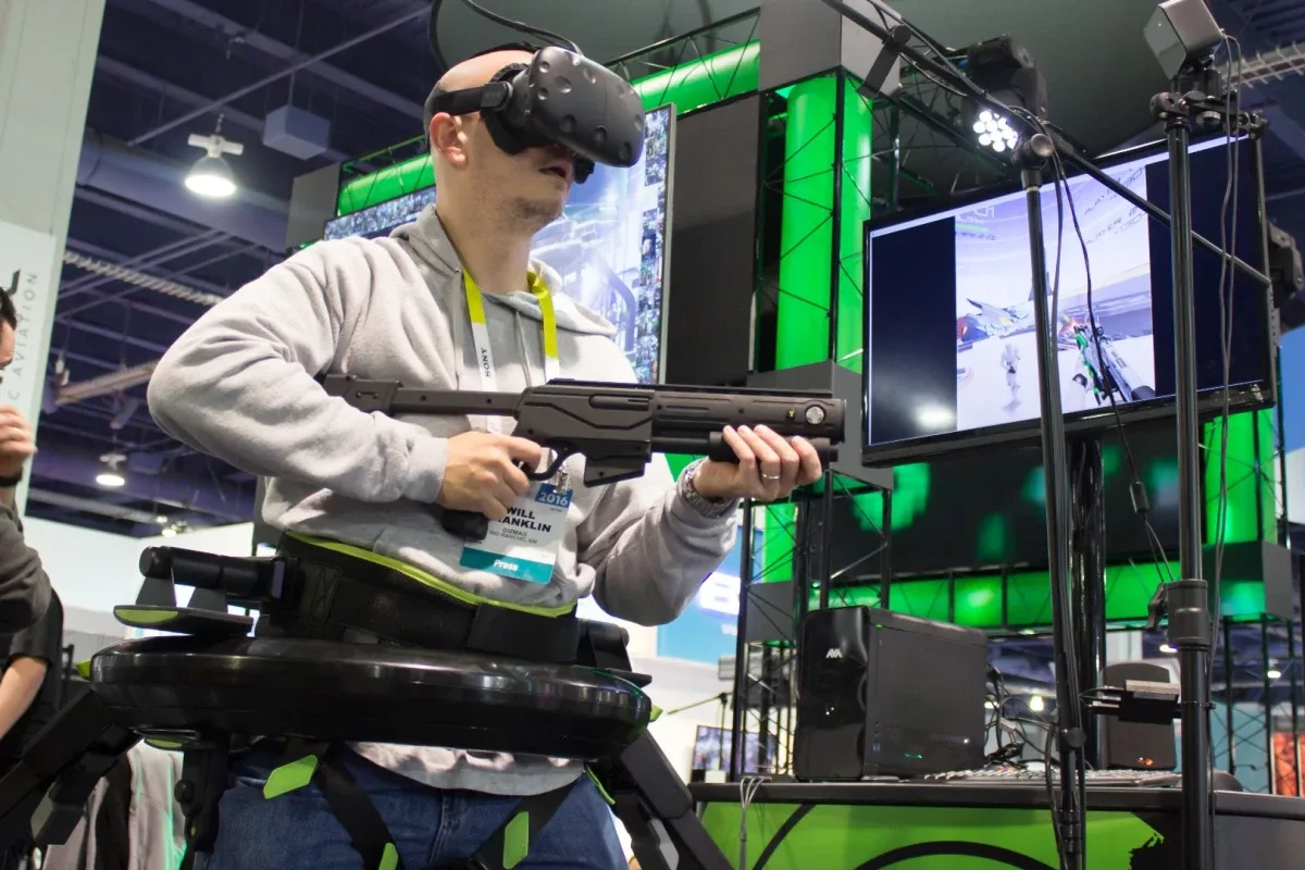 Virtuix Omni treadmill VR image 2